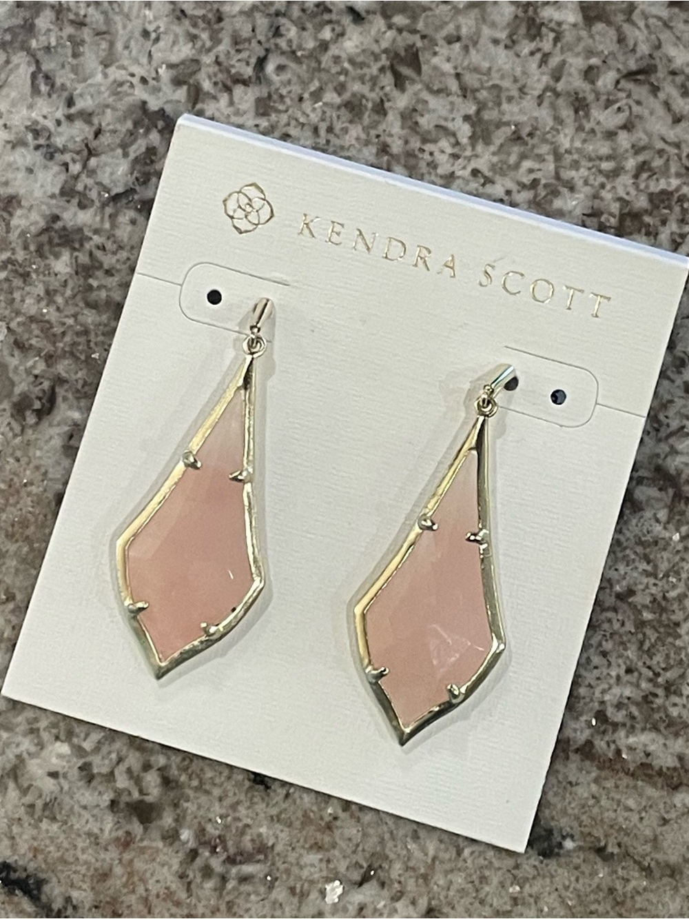 NWT~KENDRA SCOTT~”Olivia” Pink Quartz Geometric Drop Earrings
